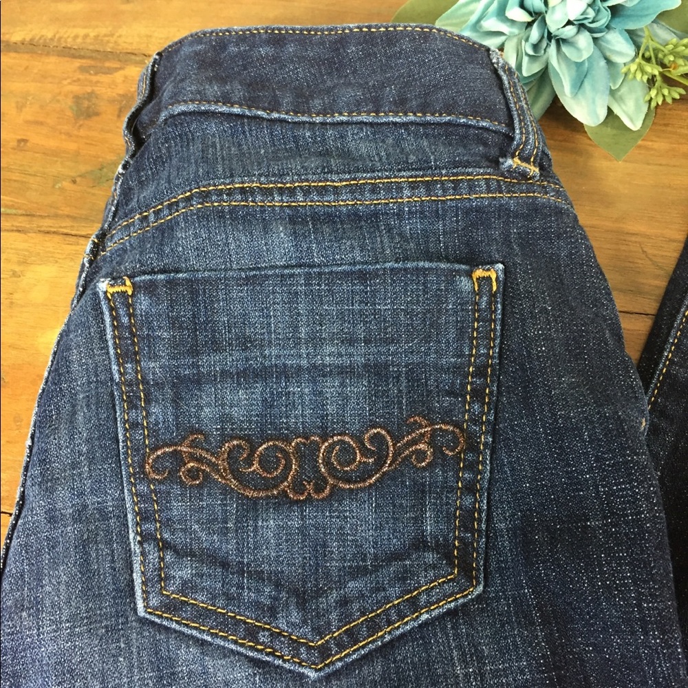 Gap Curvy Low Rise Jeans - Picture 3 of 5